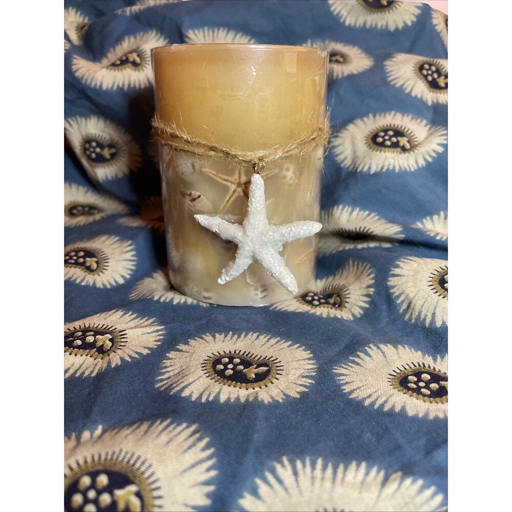 PIER 1 COCONUT ISLES DECORATED PILLAR CANDLE 4"X3" NEW